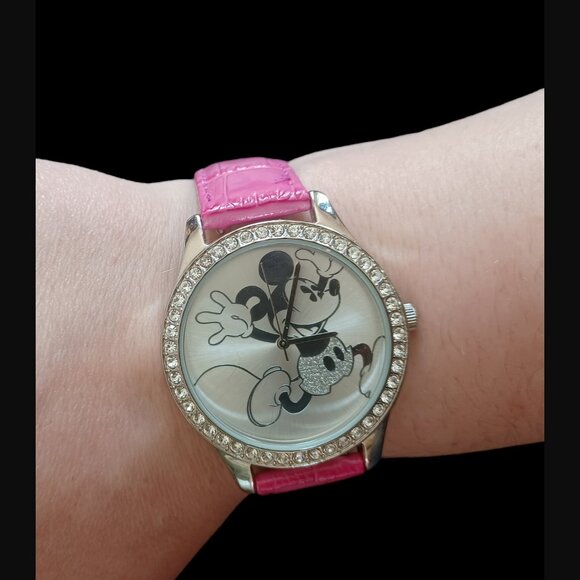 Limited Edition Disney Parkes Mickey Mouse Pink Leather Band Wristwatch 9.5" - Picture 9 of 9